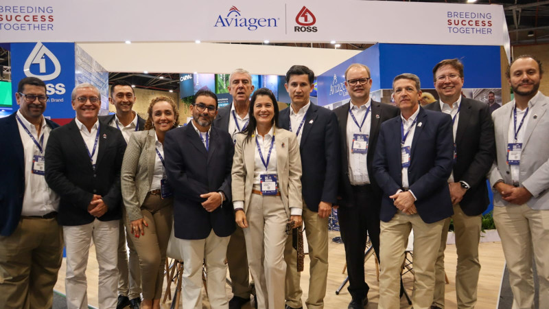 Aviagen Colombia Interactúa con Productores Locales en XXI Congreso FENAVI